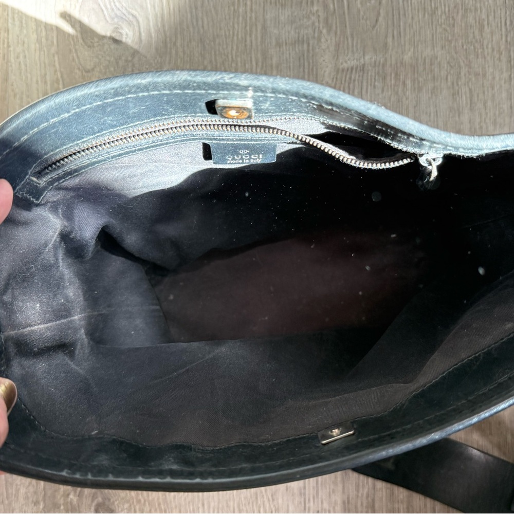 Vintage Gucci bucket purse - Picture 8 of 13